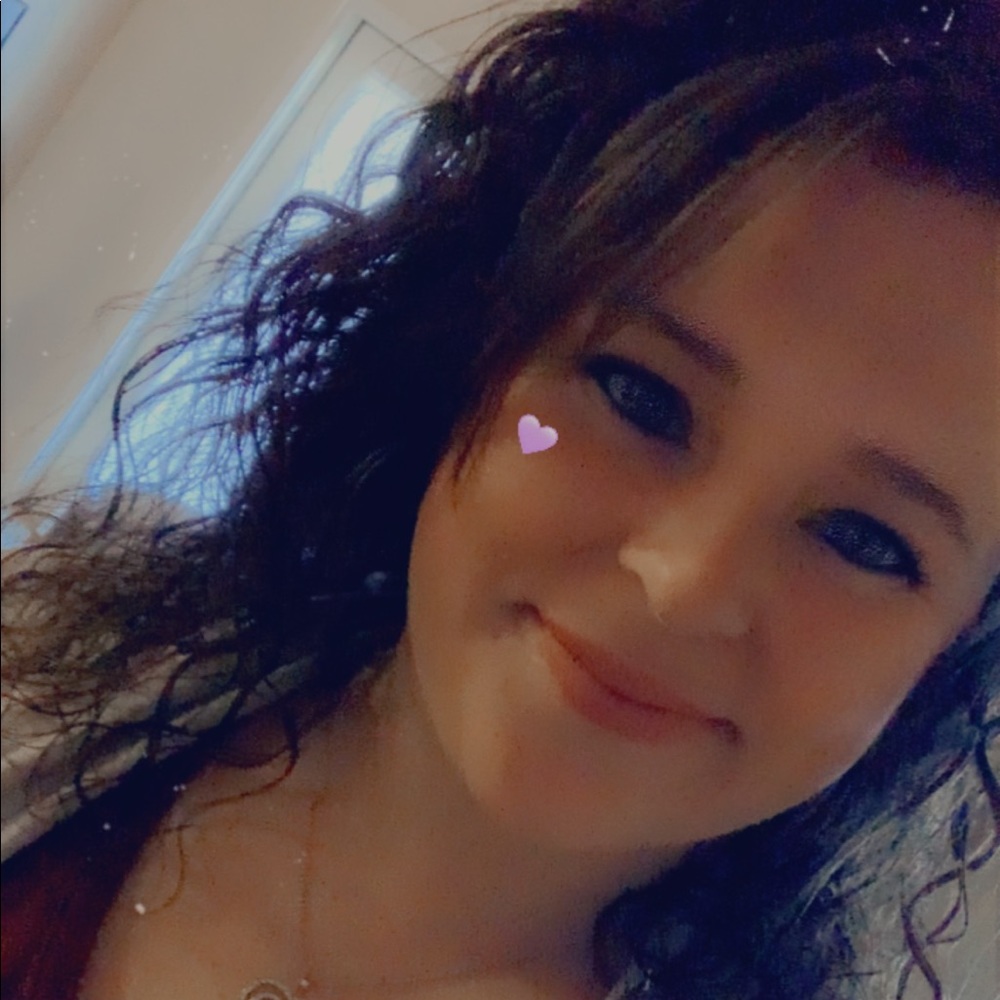 Meet your Posher, Katelyn